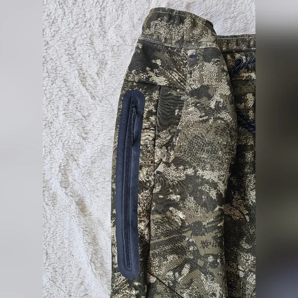 Nike Men's Tech Fleece Jogger Sweatpants Camo Green Size M NWT - Picture 5 of 5